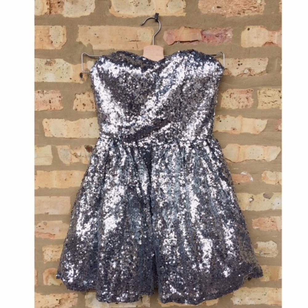 Short silver Sequined party dress ❤️